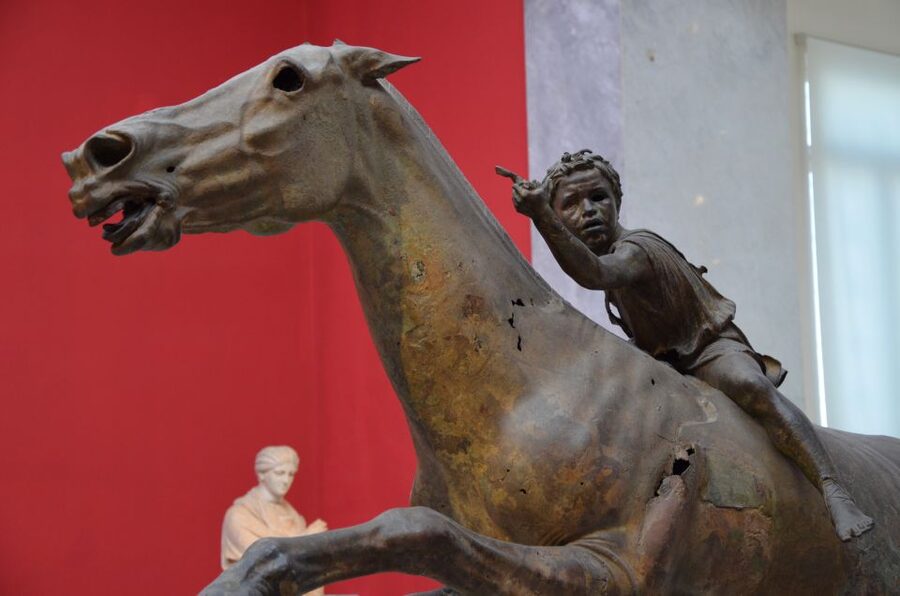 Athens: National Archaeological Museum Private Guided Tour - Greek sculpture from the seventh to fifth centuries BC