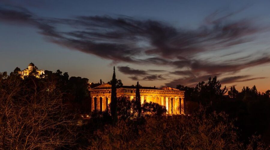 "Athens Night Experience - 4Hours" - A drive through the civic heart of Athens