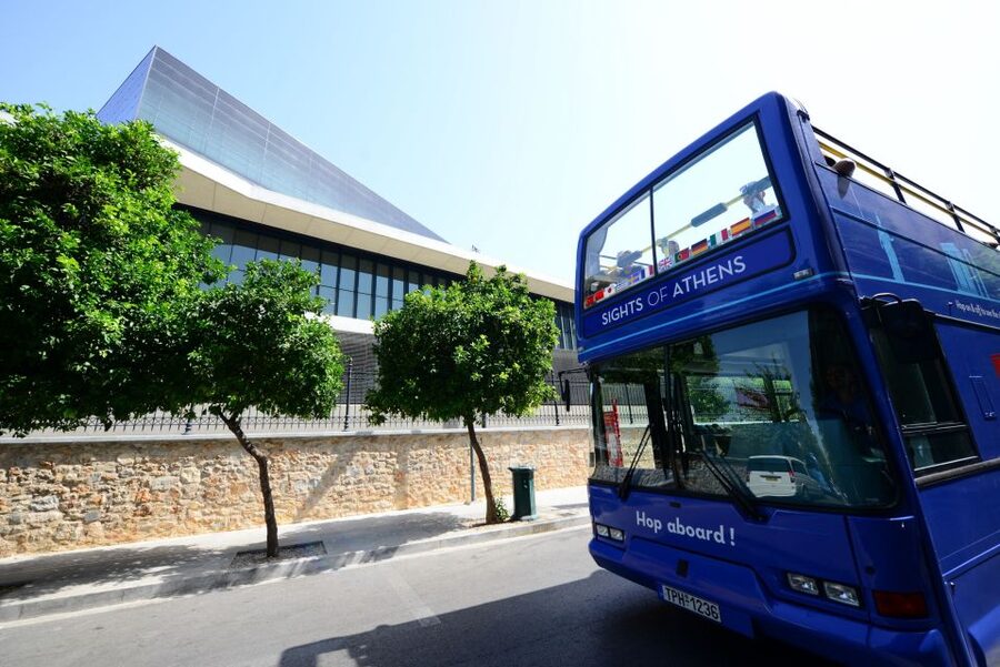 Athens, Piraeus, and Coastline: Blue Hop-On Hop-Off Bus - Vouliagmeni, Kavouri, and the lake
