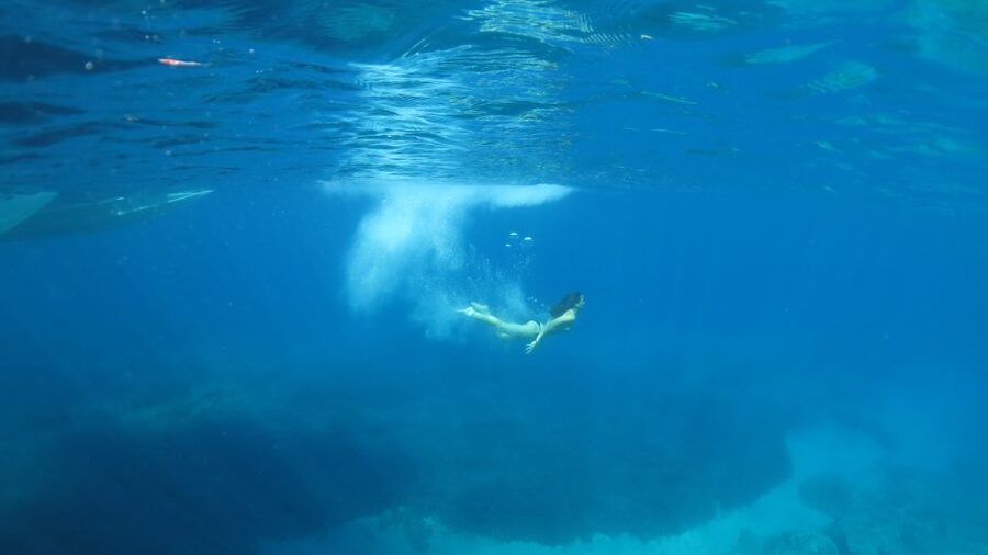 Athens: Private Cruise with Snorkeling and Swimming - Snorkeling reefs, rocks, wrecks, and a possible cavern