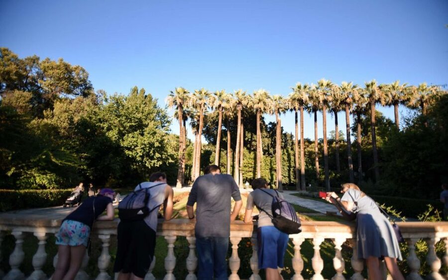 Athens: Private Evening City Walk & 4-Course Curated Dinner - From Syntagma Square into Plaka