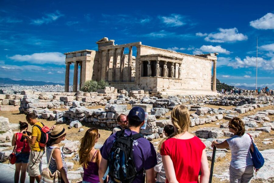 Athens: Private Guided Skip-the-Line Tour of the Acropolis - Entering Through the Propylaia