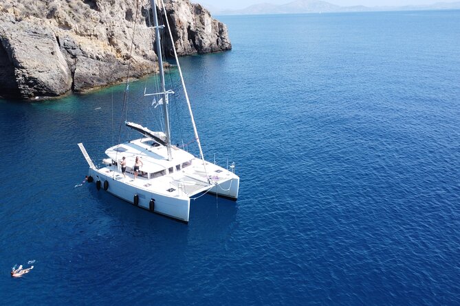 Athens Private Half day Catamaran cruise with meal & drinks - Leaving from Alimos Marina