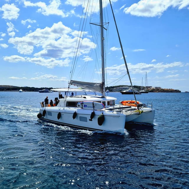 Athens: Riviera Catamaran Tour with Fresh Meal and Drinks - A relaxed way to see Athens from the water