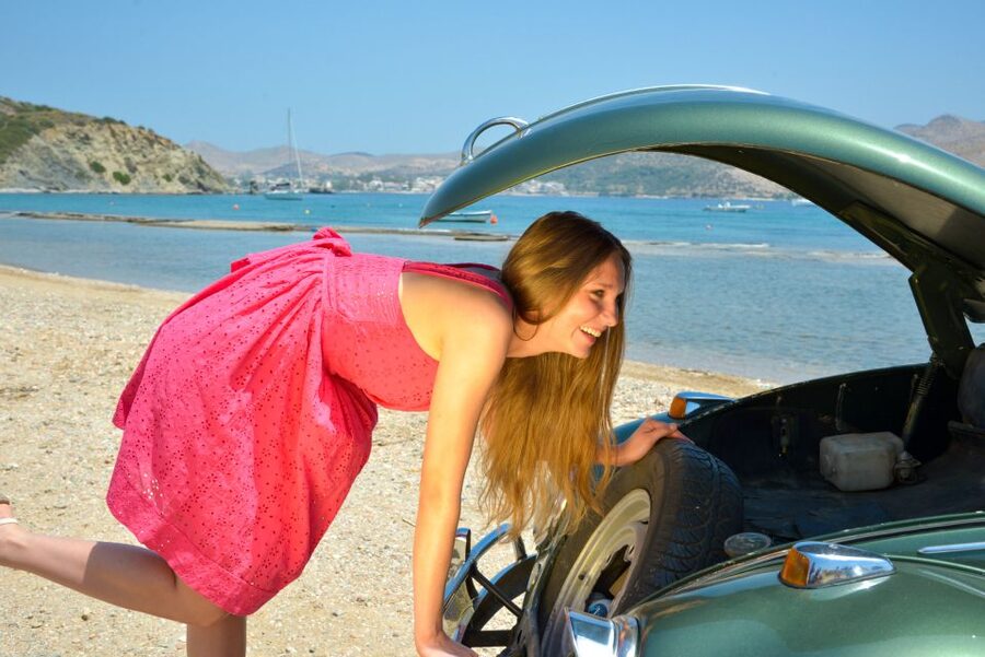 Athens: Riviera Photo Tour in a Vintage Volkswagen Beetle - The guide and the tone of the ride