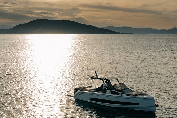 Athens Riviera Private Sunset Boat Cruise - Captain Apollo and the family-friendly side