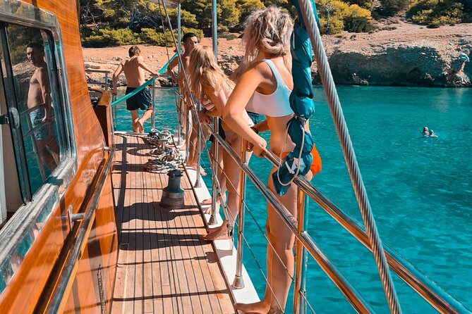 Athens Riviera Sunset Cruise with Snacks and Drinks Included - What Three Hours Really Gives You
