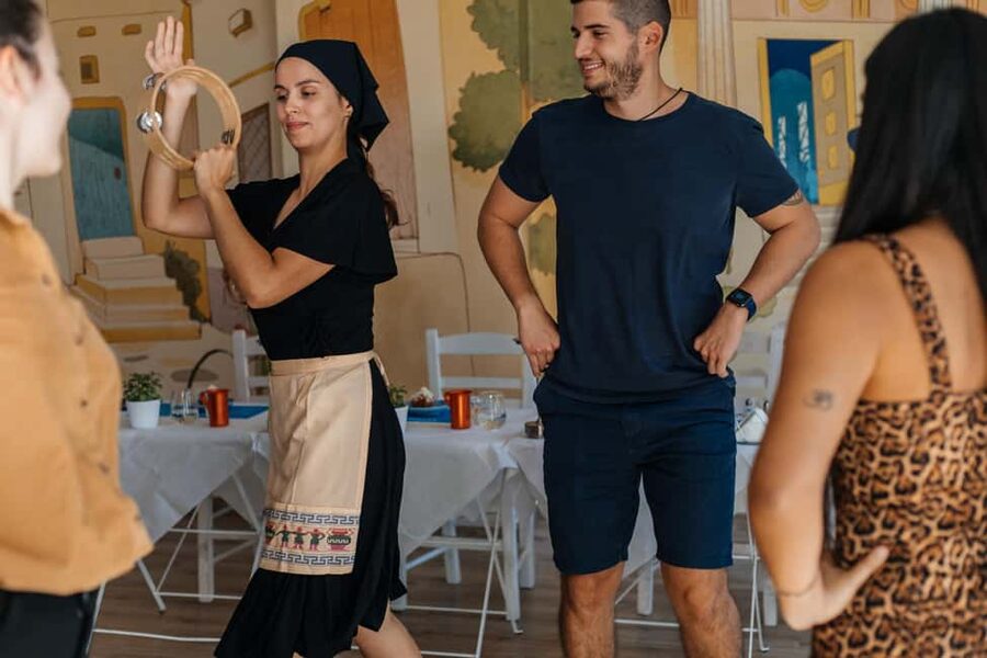 Athens: Taste of Five Signature Greek Dishes - What the evening feels like from arrival to the last course