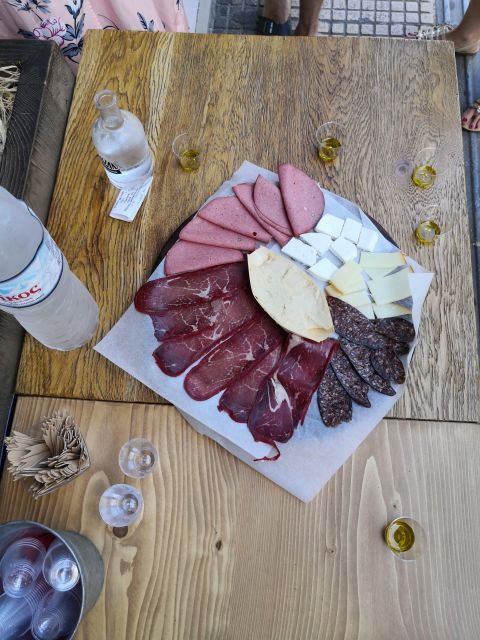 Athens: Tasting workshop and Food Market tour - Group size and the feel of the walk
