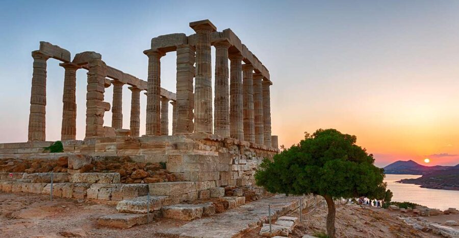 Athens: Temple of Poseidon and Cape Sounion Sunset Tour - The sunset: beautiful, but timing matters