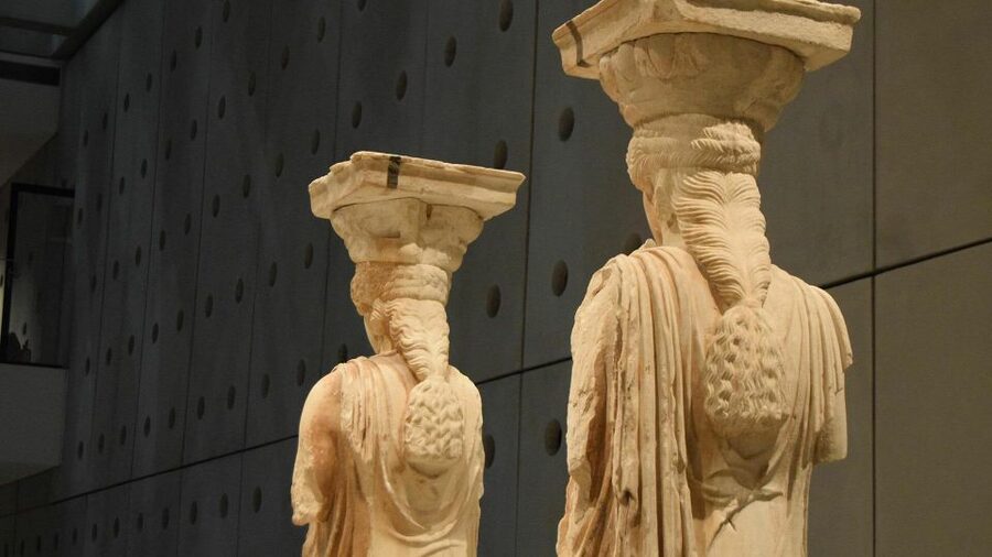Athens: The Acropolis and Acropolis Museum Tour in German - Walking down to the Acropolis Museum