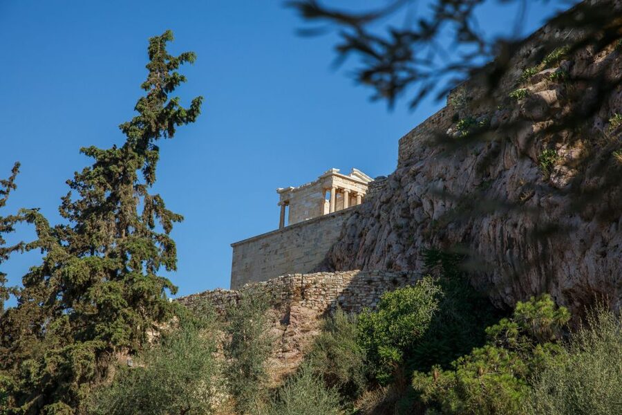 Athens: The Acropolis and Greek Food Private Guided Tour - The Athenian market and Greek food traditions