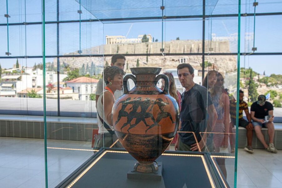 Athens: The Acropolis Museum Guided Tour - The Archaic Gallery and the rise of Athenian sculpture