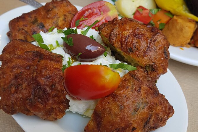 Athens: The Classic Food Tasting Tour - What the guides add to the experience