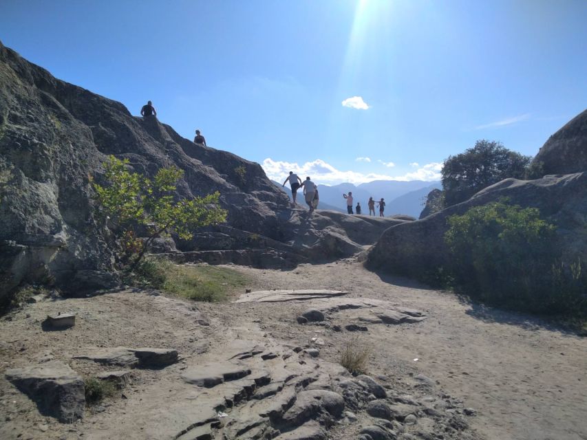 Athens to Meteora, Day Trip with Local Guide,up to 9 people - The return to Athens