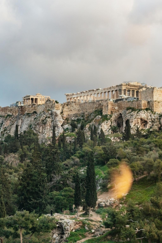 Athens: Wine Tasting with a Sommelier under the Acropolis - Greek tapas that support the wine