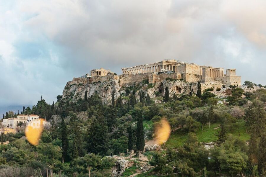 Athens: Wine Tasting with a Sommelier under the Acropolis - The Acropolis view changes the mood