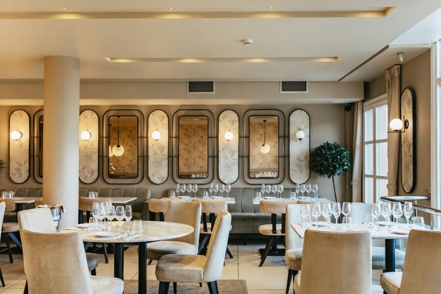 Athens: Wine Tasting with a Sommelier under the Acropolis - How George’s hosting shapes the experience