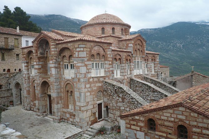 Award-Winning 2-Day Private Delphi & Meteora Tour - Day two among Meteora’s active monasteries