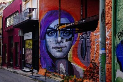 Awesome Street Art Tour in Athens with a Local Expert Small-Group