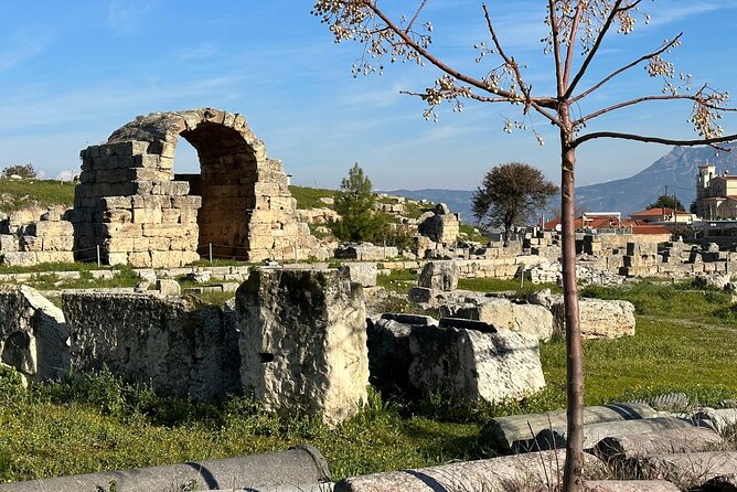 Biblical Corinth Taste Faith & History with wine & Oil Tasting - Acrocorinth: the grand final view