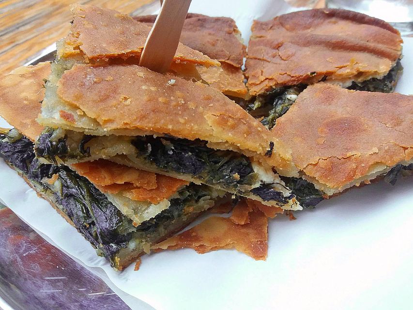 Breakfast in the markets with olive oil and honey tasting - Why this Athens breakfast tour works