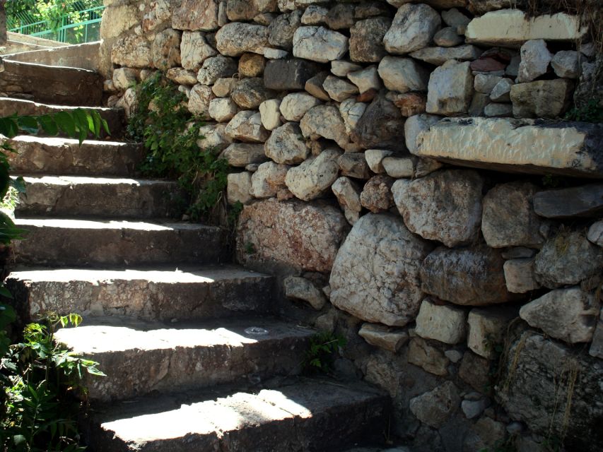 Cats of Athens: Self-Guided Mobile Tour in Plaka - Starting in Anafiotika beneath the Acropolis
