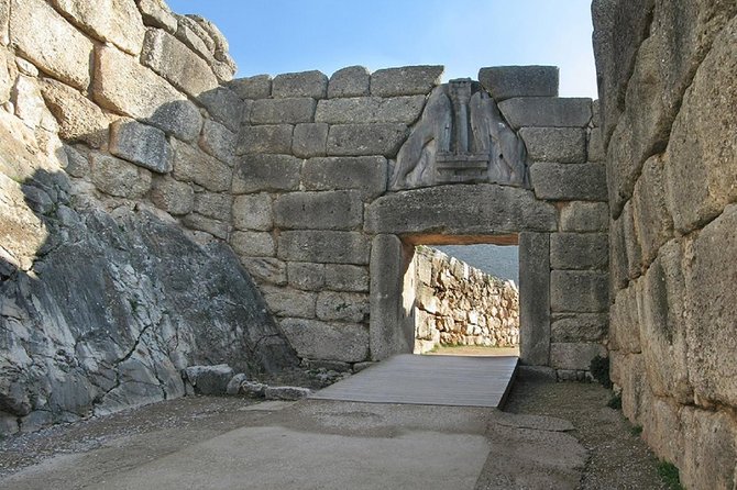 Classical Tour of Greece Four Days from Athens - Day 4: Meteora monasteries and Leonidas at Thermopylae