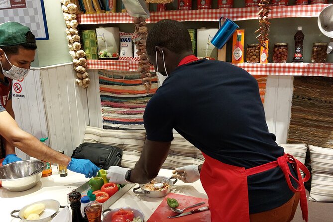 Cooking Class in Athens with Shopping in Central Market & Lunch - How good is the small-group format?