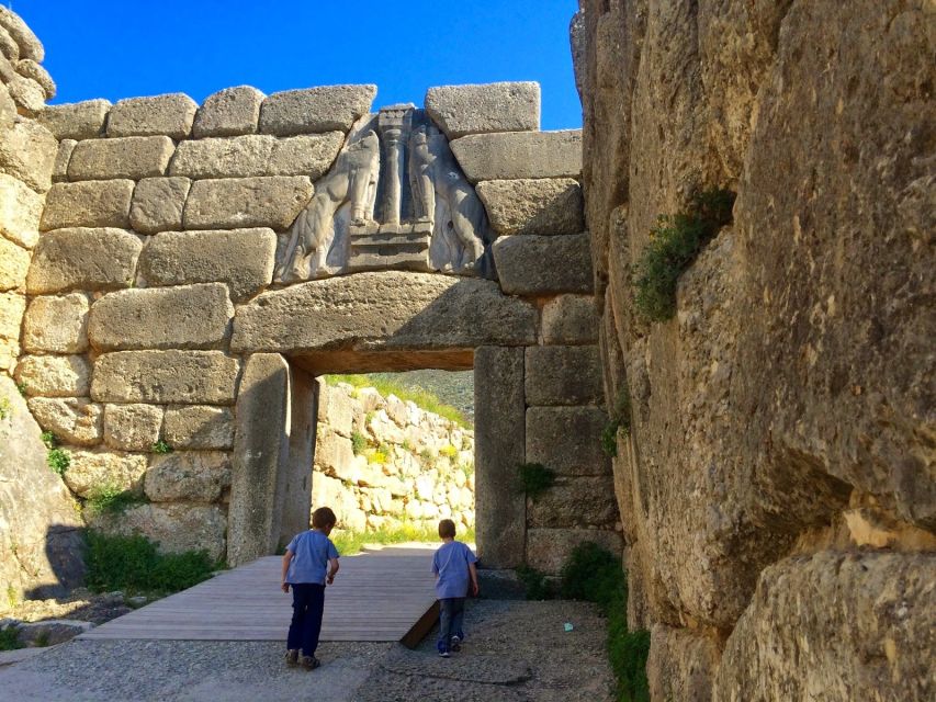 Corinth Canal, Corinth, Mycenae & Nafplion Argolis Tour - The Corinth Canal starts the day with a sharp view