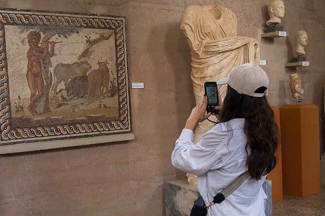 Corinth Canal, Mycenae & Nafplion Premium Tour with Expert Guide - What the guide adds to the day