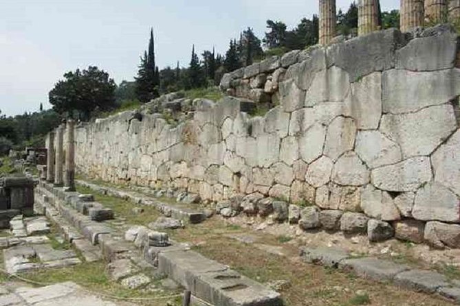 Delphi and Hosios Loukas Monastery Full Day Private Tour - Key points at a glance