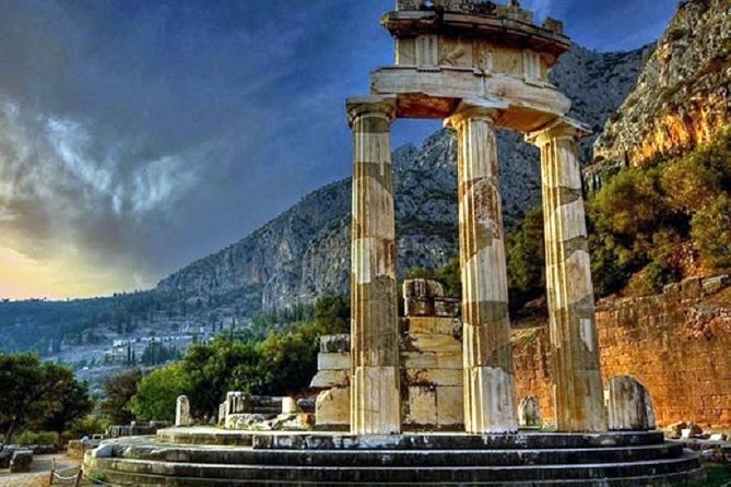 Delphi and Hosios Loukas Monastery Full Day Private Tour - Hosios Loukas, Byzantine art in a quiet setting