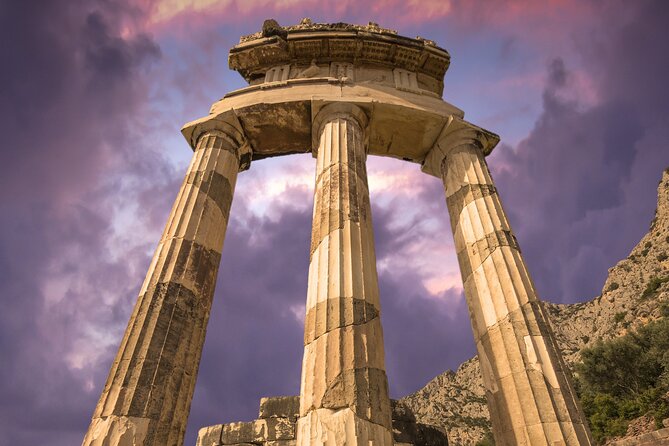 Delphi and Meteora, 2-Days Private Tour - Thermopylae connects the road to Greek legend