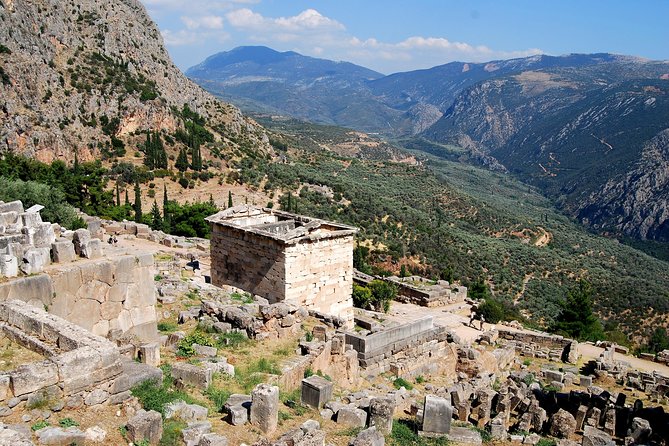 Delphi and Meteora Two Days Tour from Athens - The long ride to Kalambaka