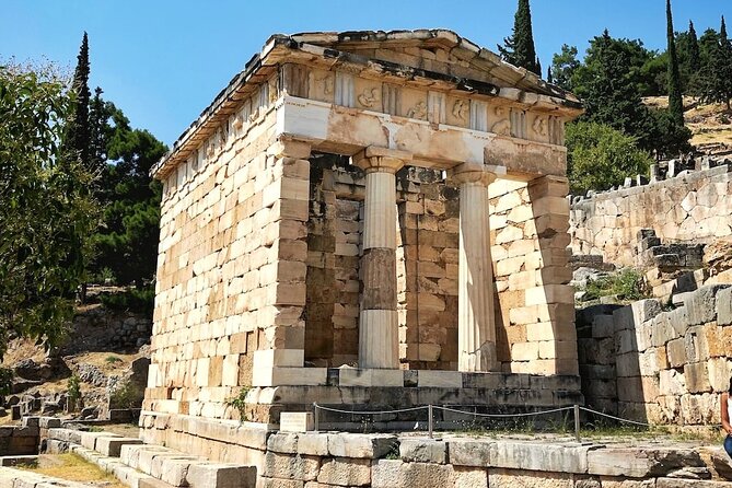 Delphi and Thermopylae Full Day Experience - Why the Delphi Archaeological Museum matters
