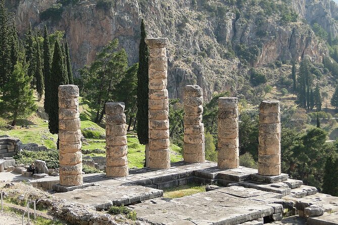 Delphi, Arachova and Levadia Krya Springs, Private Day Tour - Lunch in Delphi with a Corinthian Gulf view