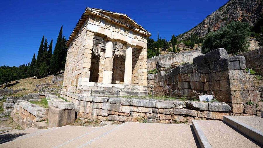 Delphi: Audiovisual self-guided tour with 3D models - Is $7.89 good value?