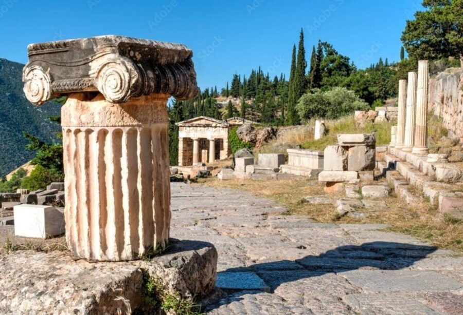 Delphi: Audiovisual self-guided tour with 3D models - The Pythian Games beyond the oracle