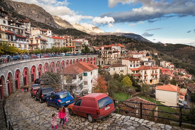 Delphi English Day Trip from Athens with Official Guide - Lunch with mountain views, or a better meal in town