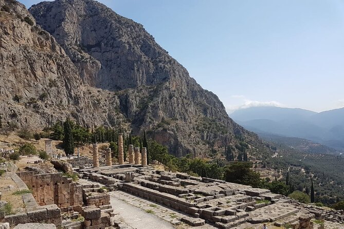 Delphi - Exploring Greece’s Ancient Past - Entering the sanctuary of Apollo