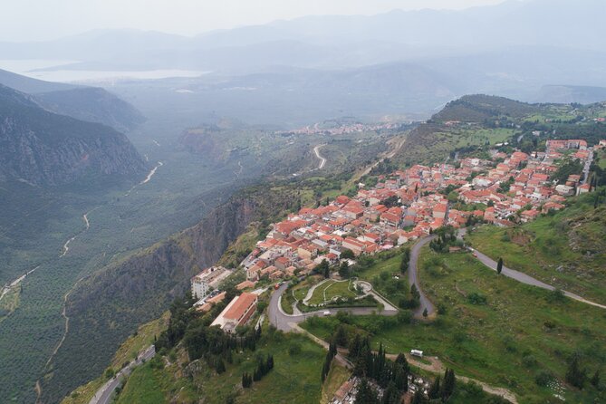Delphi full day V.R audio guided tour with entry ticket - Who should book this Delphi trip?
