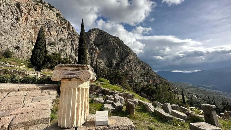 Delphi Navel Of Earth Hosios Loukas Full Day Private Tour - Delphi and the Navel of the Earth