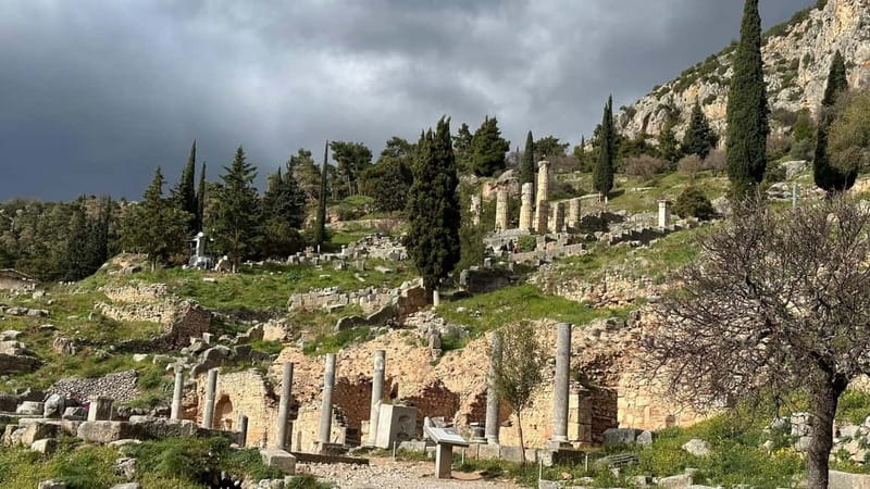Delphi Navel Of Earth Hosios Loukas Full Day Private Tour - Athena Pronaia and the famous tholos