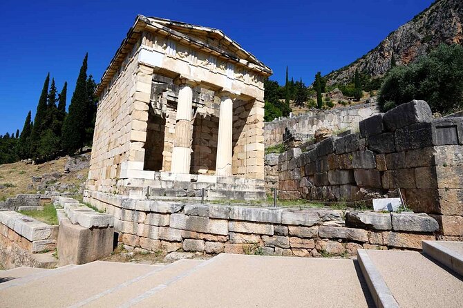 Delphi: Self-guided Audiovisual Tour with 3D Representations - Starting near the Athenian Treasury