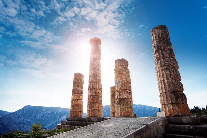 Delphi, Thermopylae, Corycian Cave 300 Spartans Tour - Leaving Athens and seeing the road to Marathon