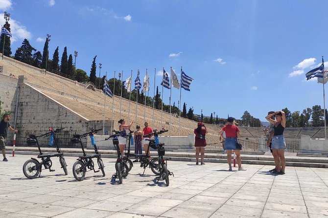 Discover the City e-bike day tours - Syntagma Square and the Evzones