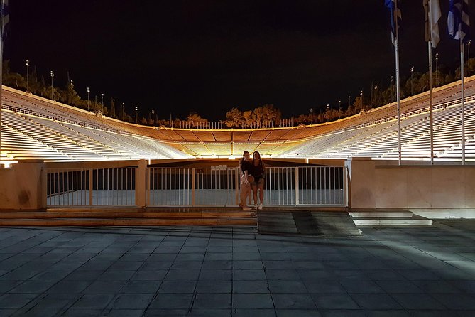 Discover the City e-bike night tours - What the guides add to the ride