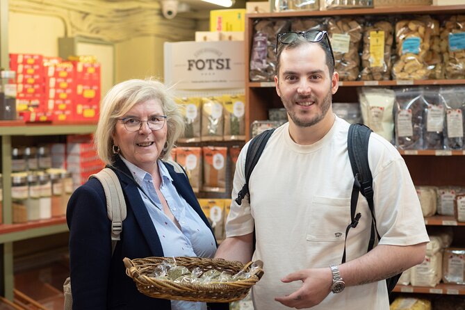 Explore the hidden food gems of Athens - How much food will you actually eat?