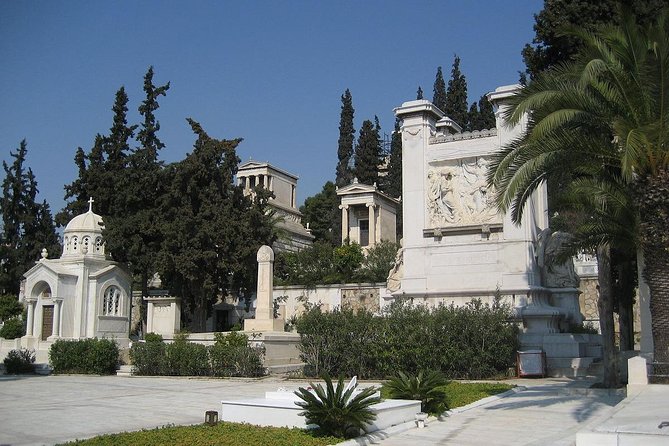 First Cemetery of Athens Walking Tour - Through the National Garden to the finish